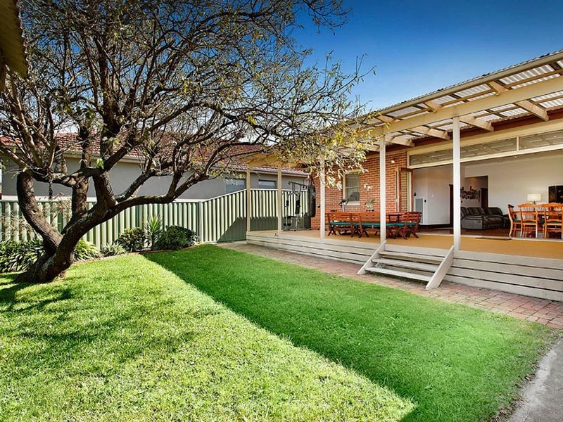 11 Hawson Avenue, Glen Huntly VIC 3163