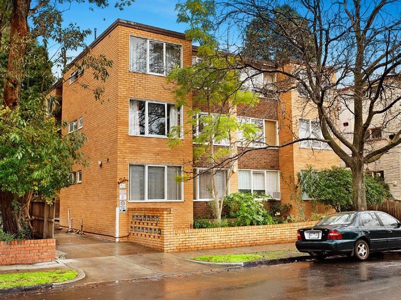 4/24 Hughenden Road, St Kilda East VIC 3183