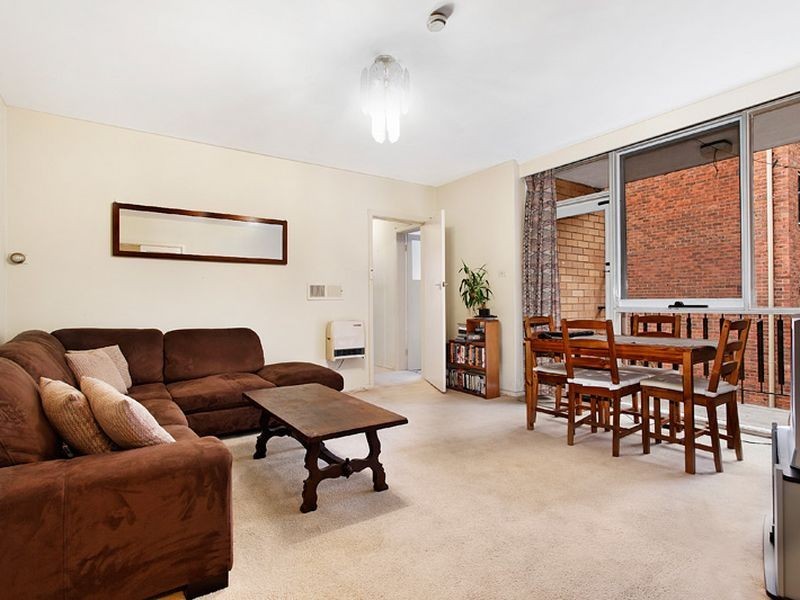 4/24 Hughenden Road, St Kilda East VIC 3183