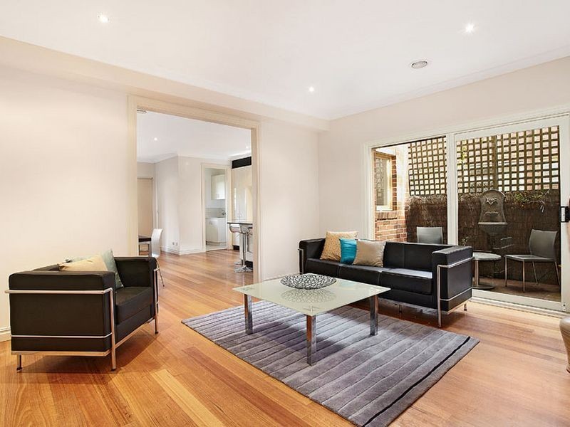 2/25 Trevelyan Street, Elsternwick VIC 3185