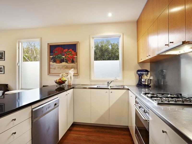 17A Loch Street, St Kilda West VIC 3182