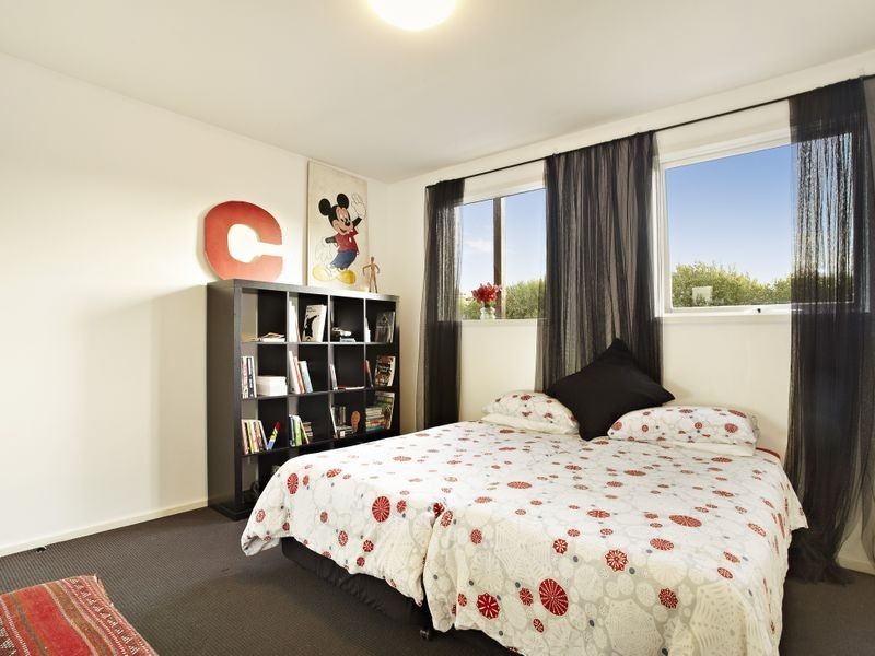 17A Loch Street, St Kilda West VIC 3182