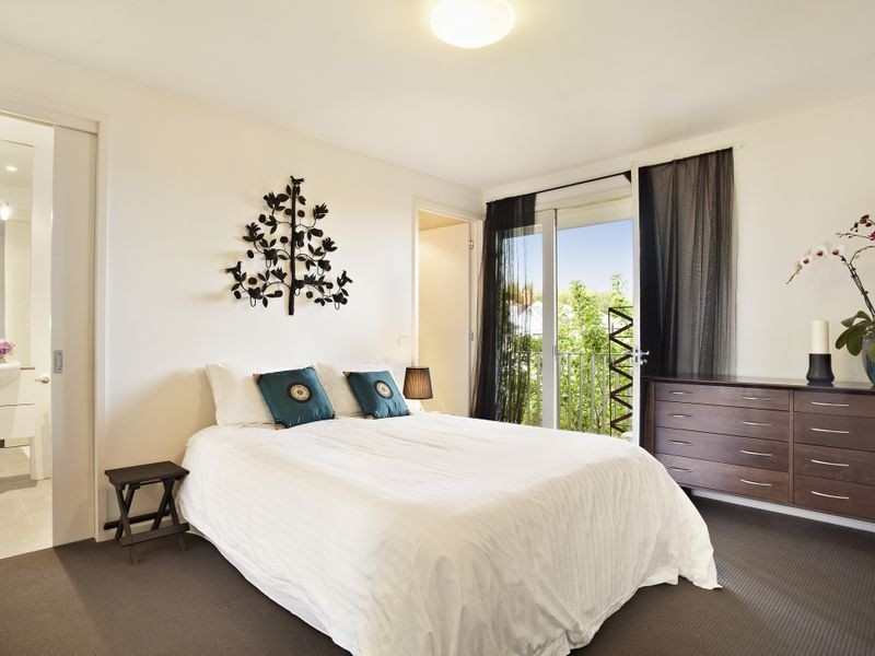 17A Loch Street, St Kilda West VIC 3182