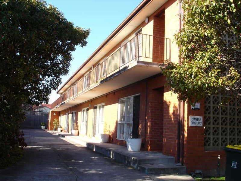 8/34 Gardenia Road, Elsternwick VIC 3185