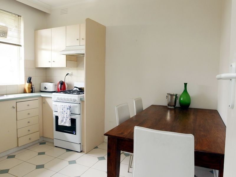 10/2 Liscard Street, Elsternwick VIC 3185