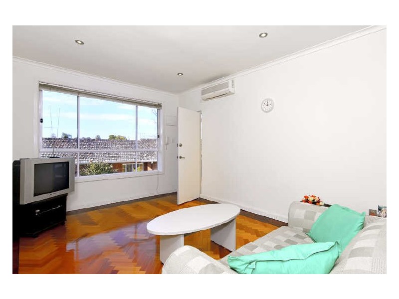 2/27 Tattenham Street, Caulfield East VIC 3145
