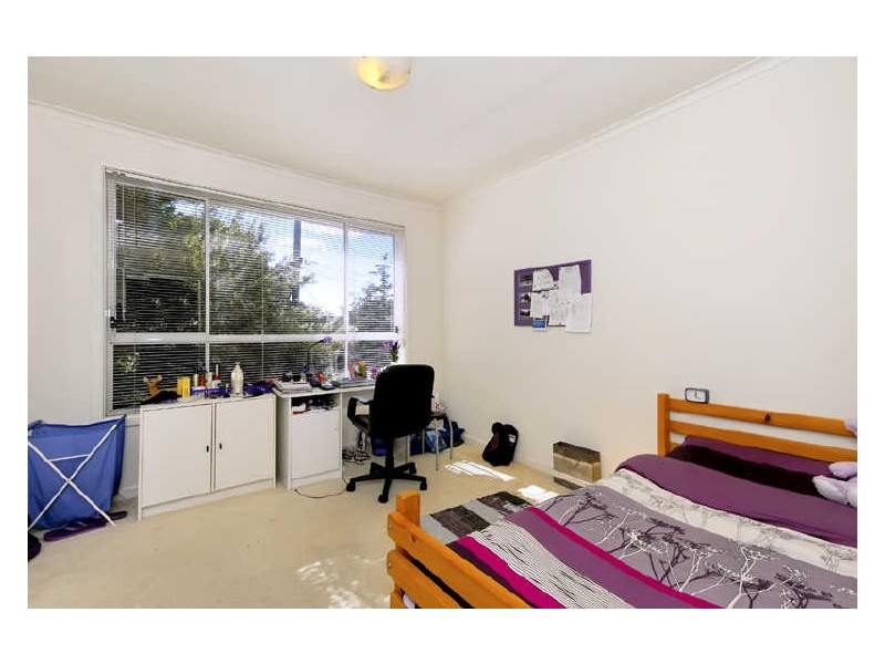 2/27 Tattenham Street, Caulfield East VIC 3145