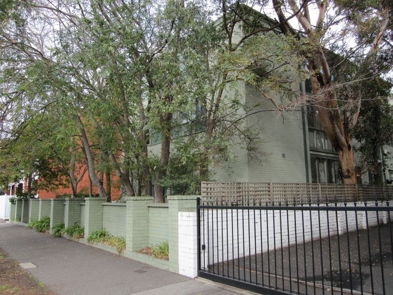 8/41 Park Street, St Kilda VIC 3182