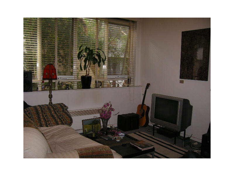 8/41 Park Street, St Kilda VIC 3182