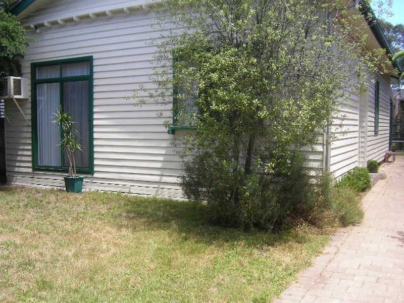 4 Masters Street, Caulfield South VIC 3162
