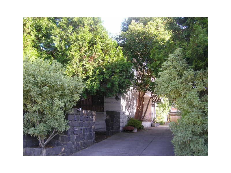 1/658 Inkerman Road, Caulfield North VIC 3161