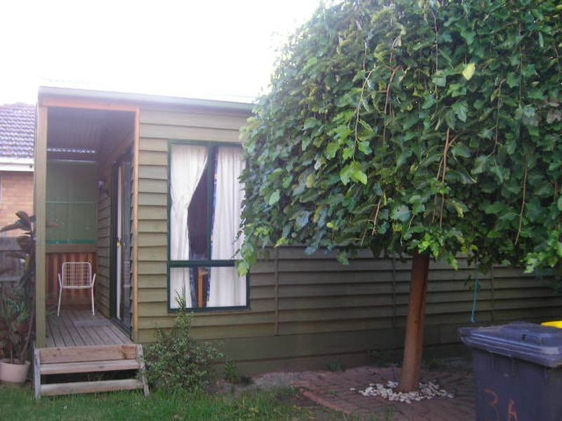 3A Almond Street, Caulfield South VIC 3162