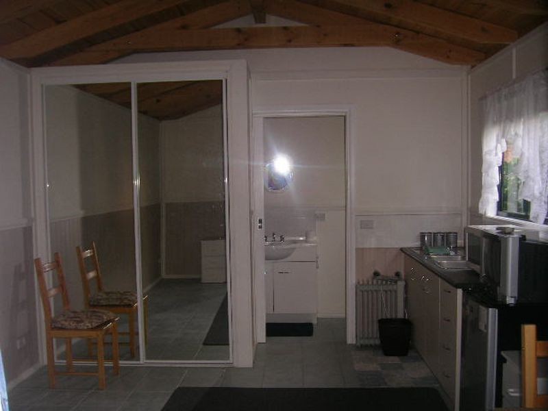 3A Almond Street, Caulfield South VIC 3162