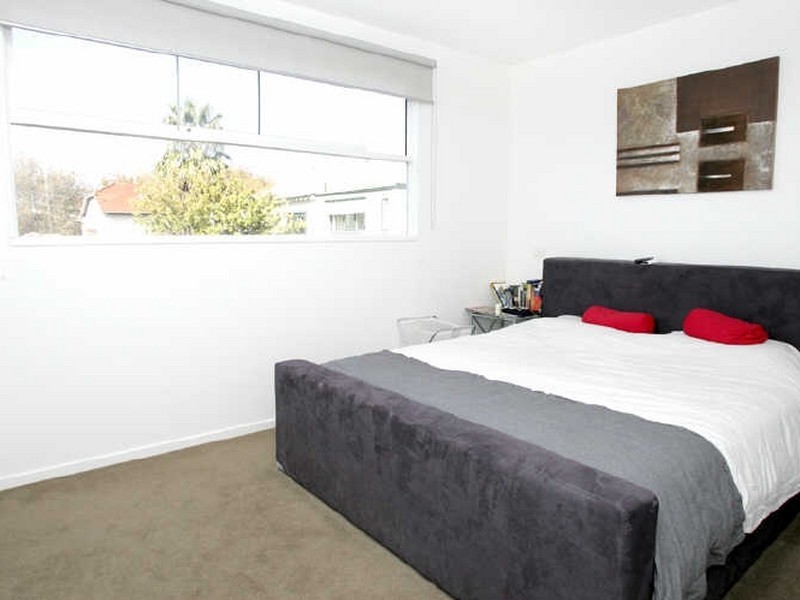 8/111 Ruskin Street, Elwood VIC 3184