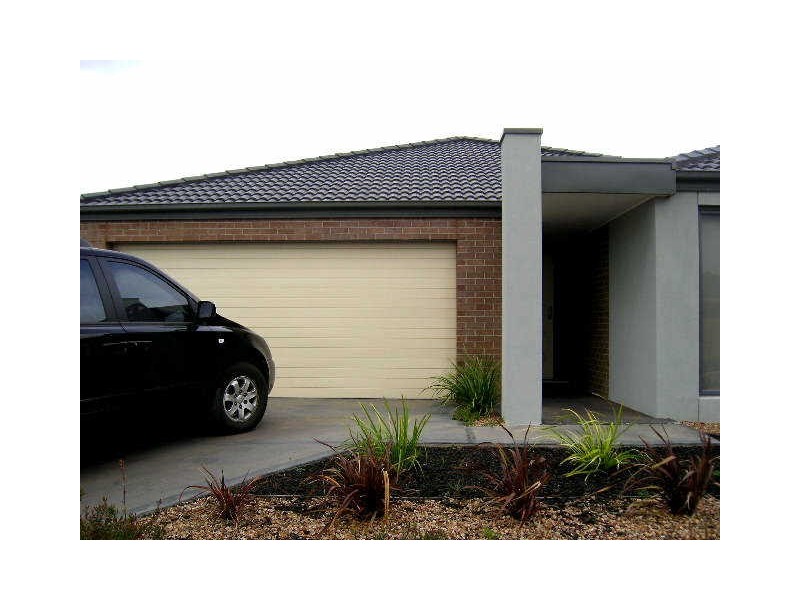 87 Lincoln Heath Boulevard, Point Cook VIC 3030