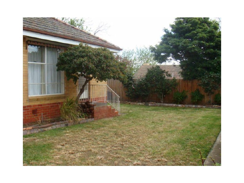 9 Caramar Avenue, Brighton East VIC 3187