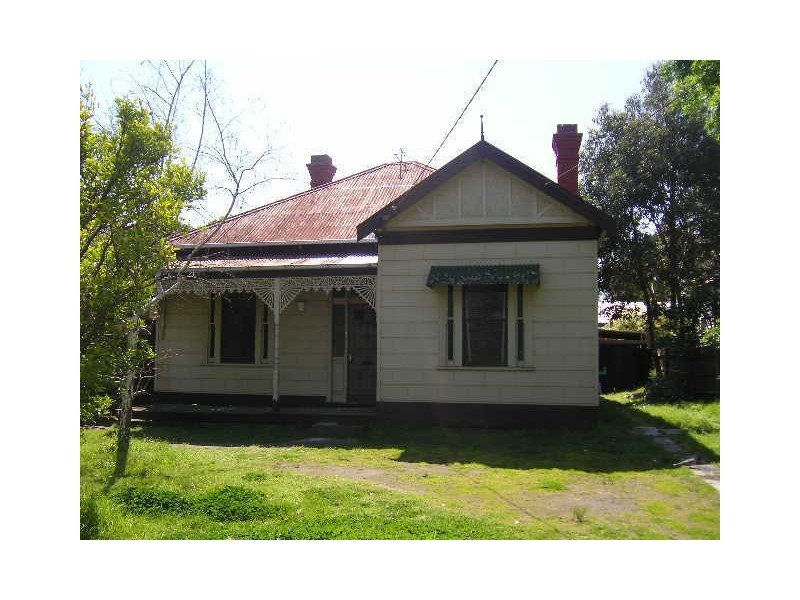 36 Loch Avenue, St Kilda East VIC 3183