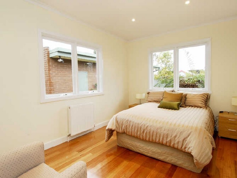 5 Graceburn Avenue, Carnegie VIC 3163