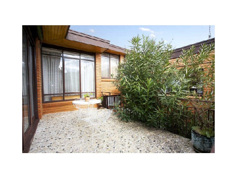 2/8 Alexandra Street, St Kilda East VIC 3183