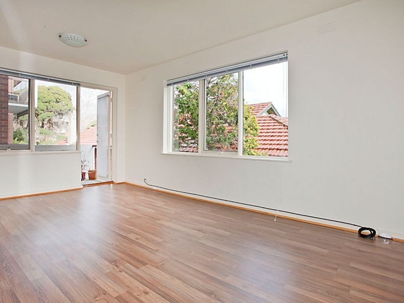 12/10 Dickens Street, Elwood VIC 3184