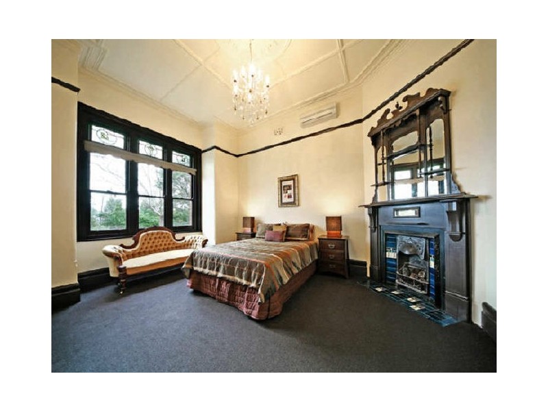 64 Riddell Parade, Elsternwick VIC 3185