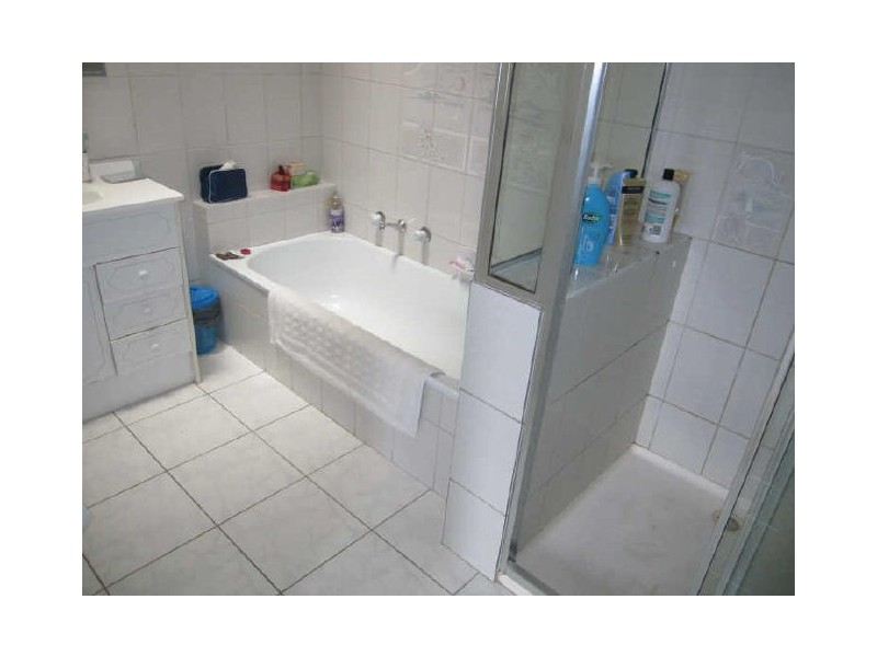 17A Summit Avenue, Hampton East VIC 3188