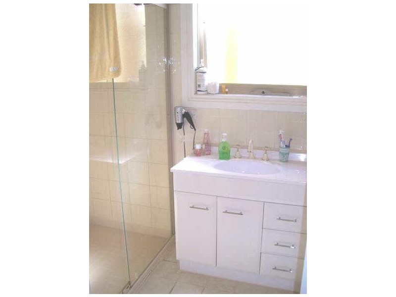 17 Almond Street, Caulfield South VIC 3162