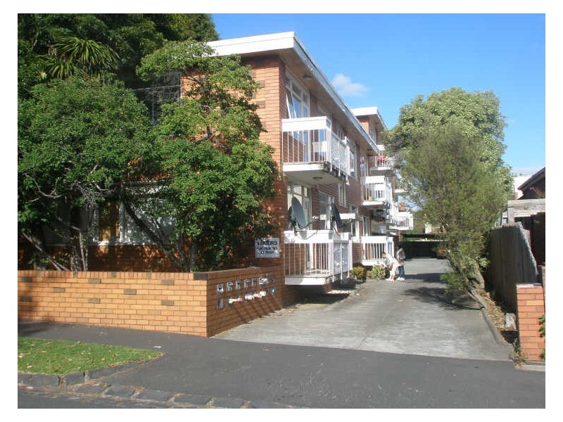 2/1 Gladstone Street, Kew VIC 3101