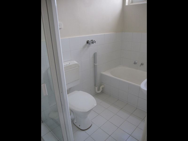 11/8 Charnwood Grove, St Kilda VIC 3182