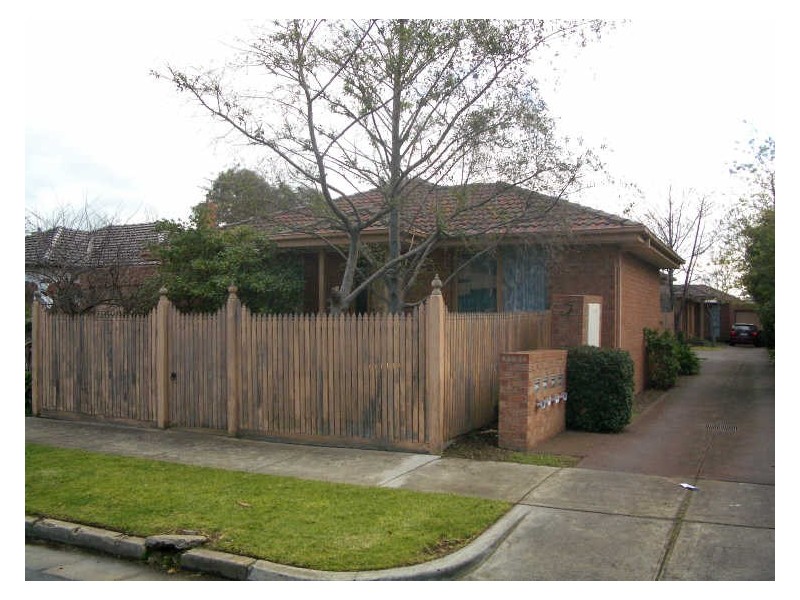 2/7 Rigby Avenue, Ormond VIC 3204