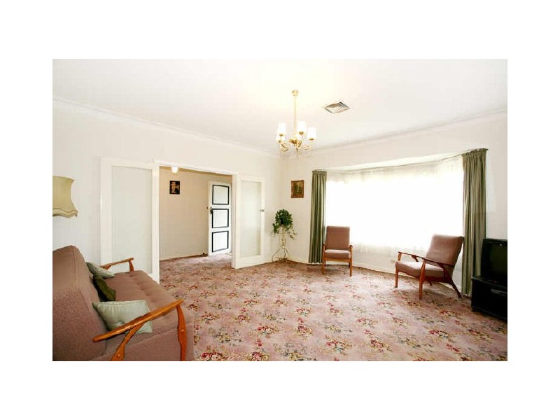 4 Marmara Drive, Elsternwick VIC 3185