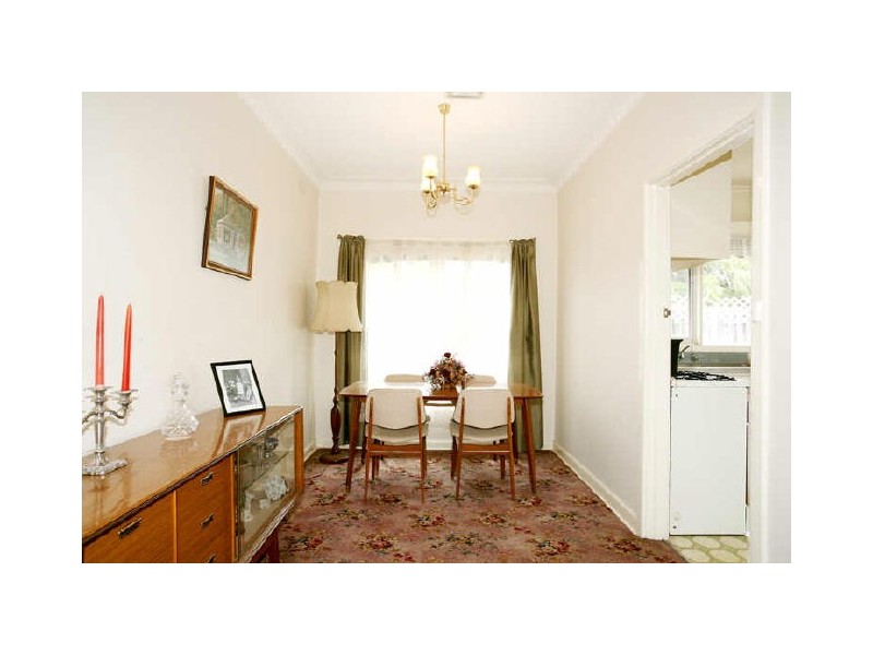 4 Marmara Drive, Elsternwick VIC 3185