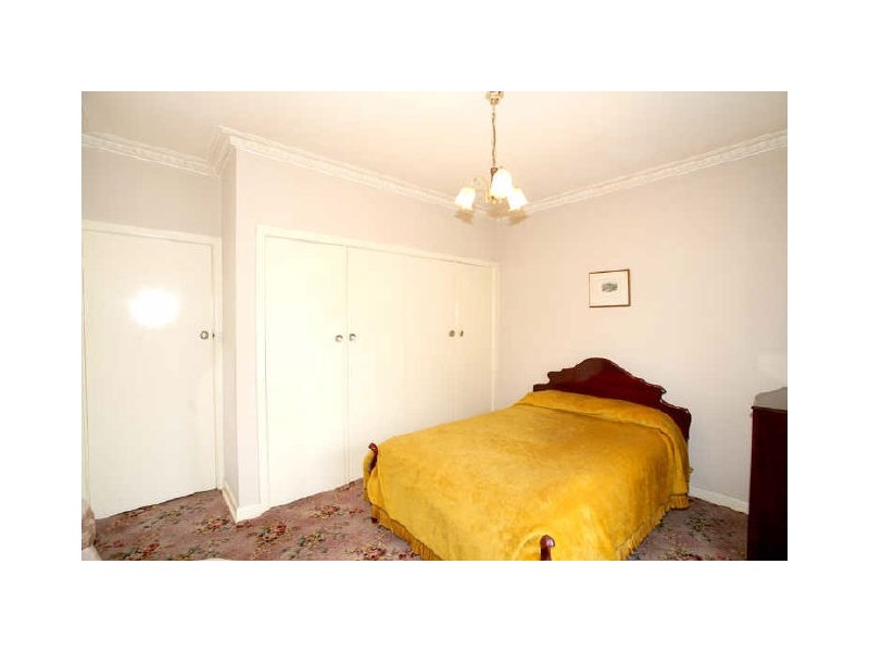 4 Marmara Drive, Elsternwick VIC 3185