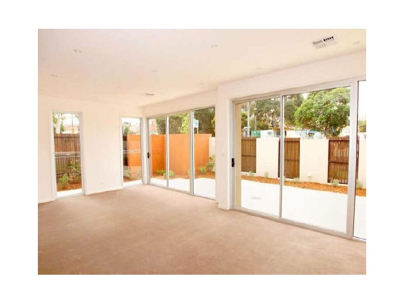 68 Dover Street, Caulfield South VIC 3162