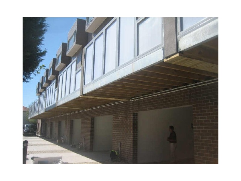 8/300-302 Inkerman Road, St Kilda East VIC 3183