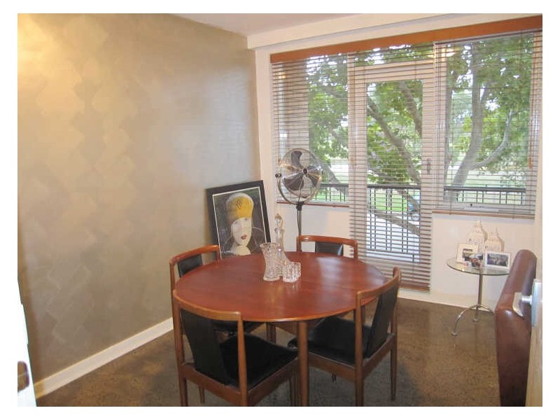 3/435 St Kilda Street, Elwood VIC 3184