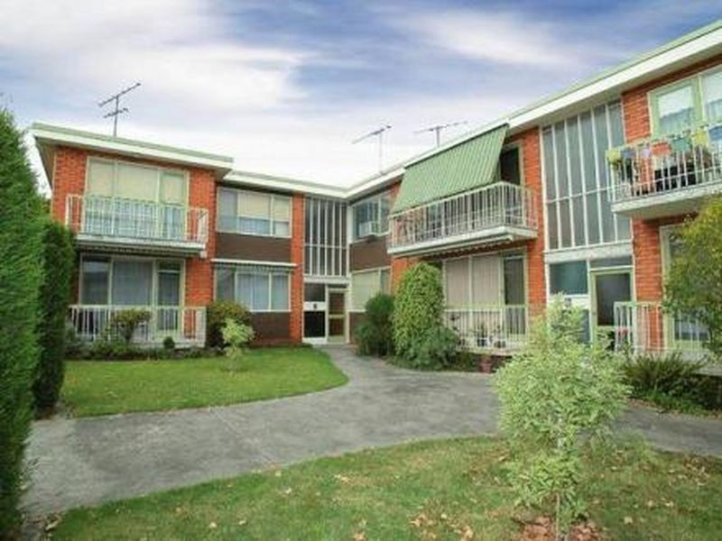 1/11 Downshire Road, Elsternwick VIC 3185