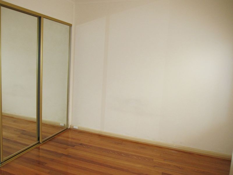 2/36 Lillimur Road, Ormond VIC 3204