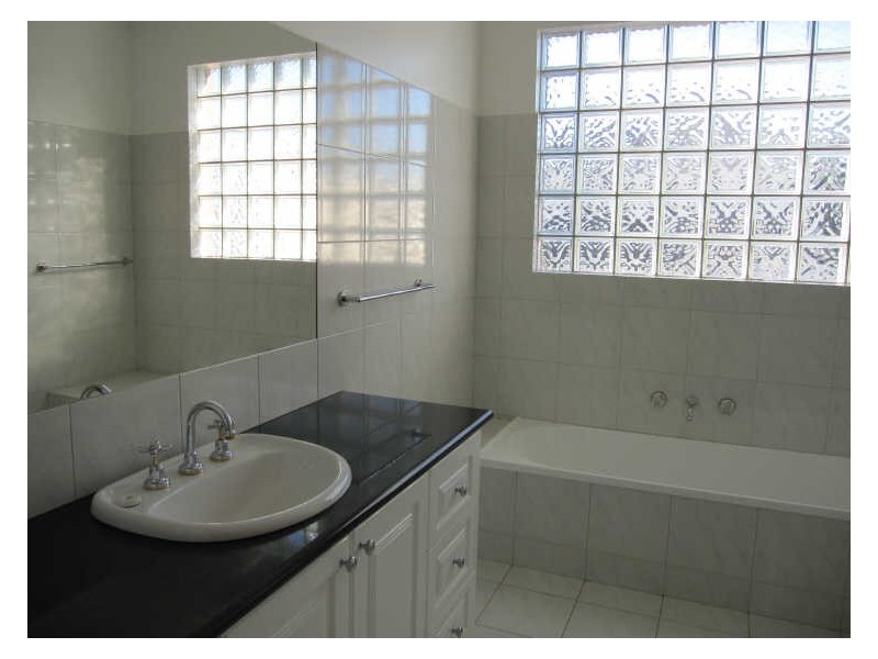 1/10 Charles Street, Brighton East VIC 3187