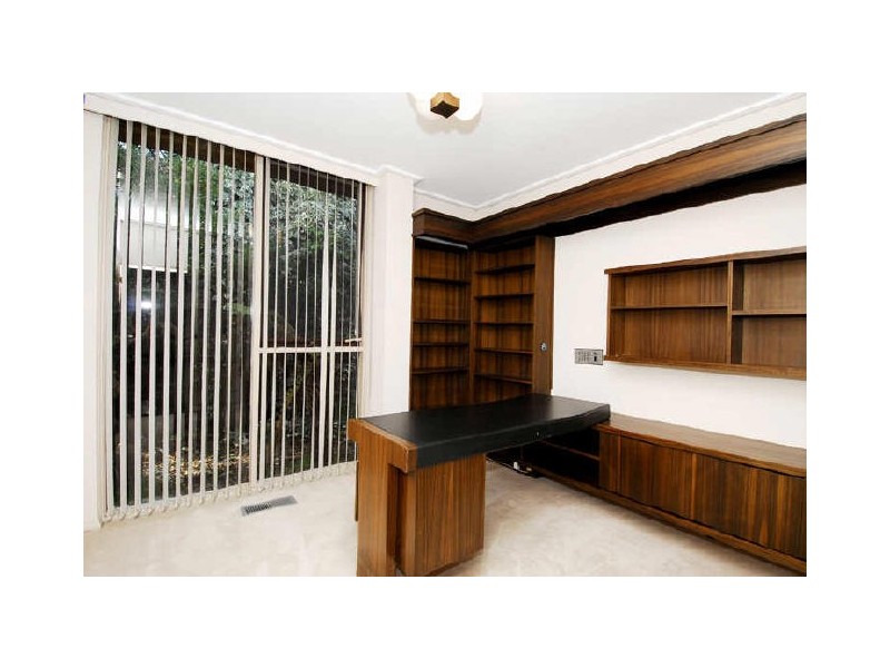 10 Ward Avenue, Caulfield North VIC 3161