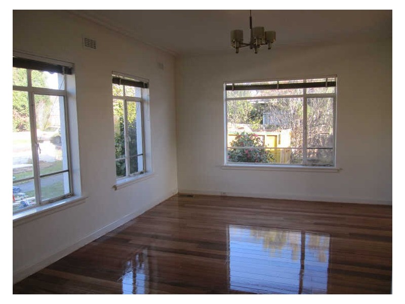 23 Lysbeth Street, Mckinnon VIC 3204