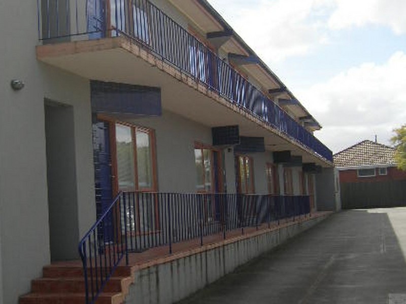 4/34 Lillimur Road, Ormond VIC 3204