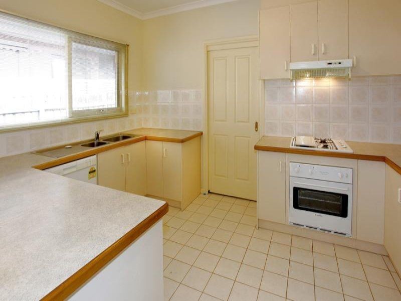 2/37 Woornack Road, Carnegie VIC 3163