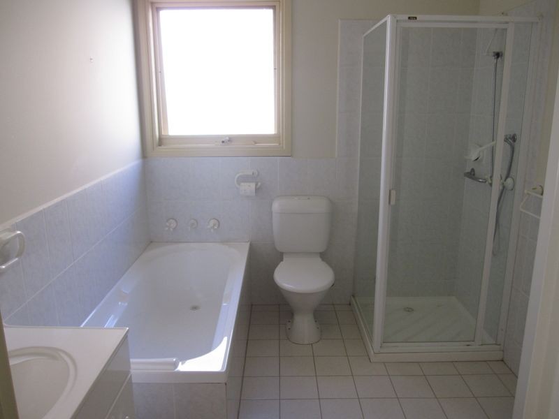 2/37 Woornack Road, Carnegie VIC 3163