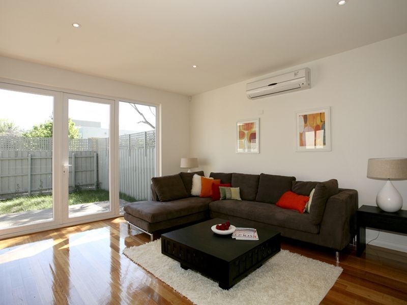 27 Leaburn Avenue, Caulfield North VIC 3161