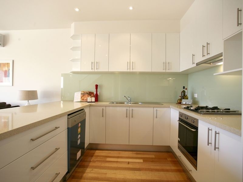 27 Leaburn Avenue, Caulfield North VIC 3161