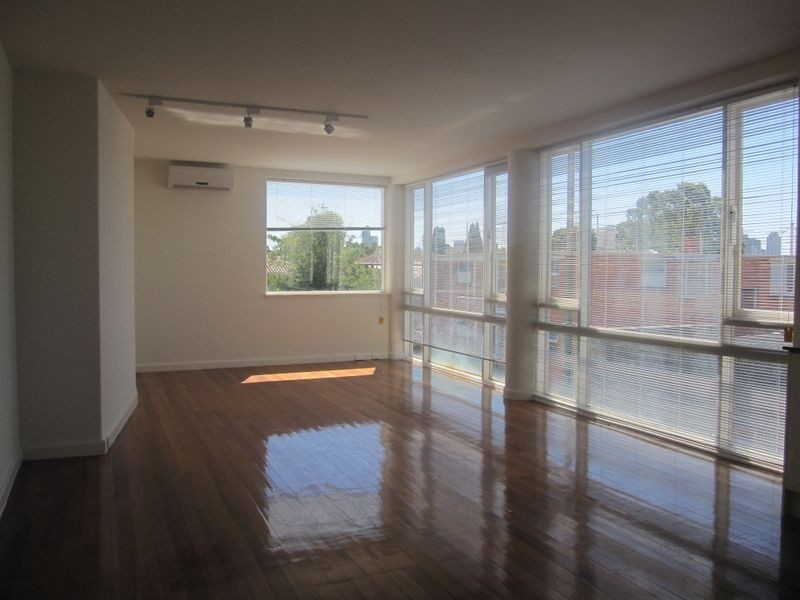 10/4 Witchwood Close, South Yarra VIC 3141