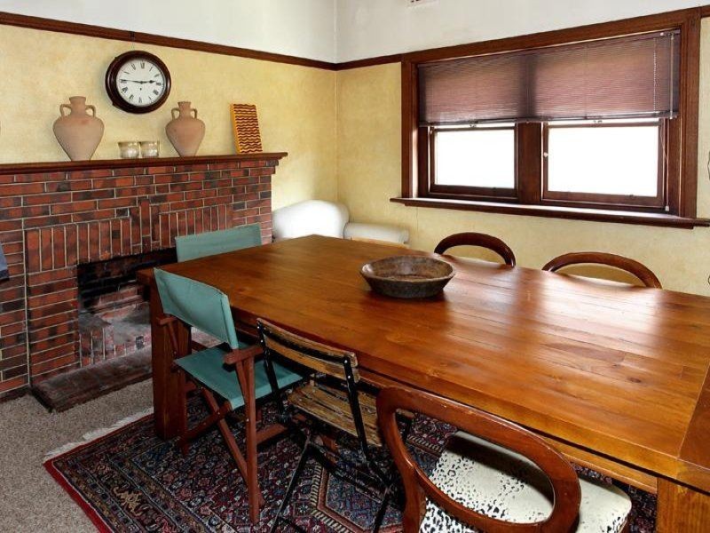 16 Hopkins Street, Mckinnon VIC 3204