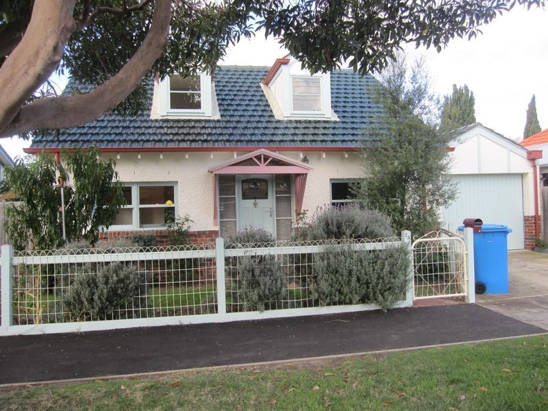 2A Keys Avenue, Brighton East VIC 3187