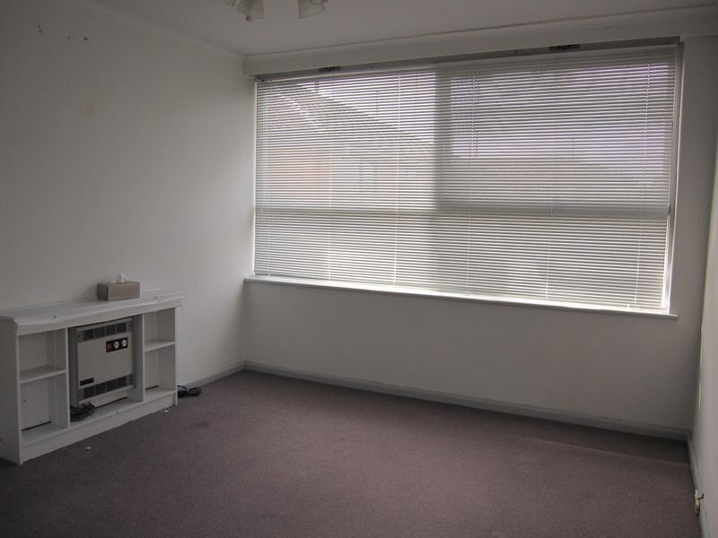 9/2 Celeste Court, St Kilda East VIC 3183